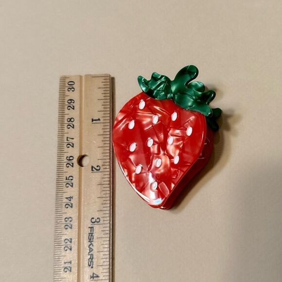 Strawberry hair clips N722 - Picture 3 of 3